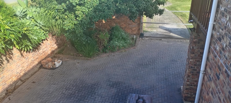 To Let 2 Bedroom Property for Rent in Amalinda Eastern Cape